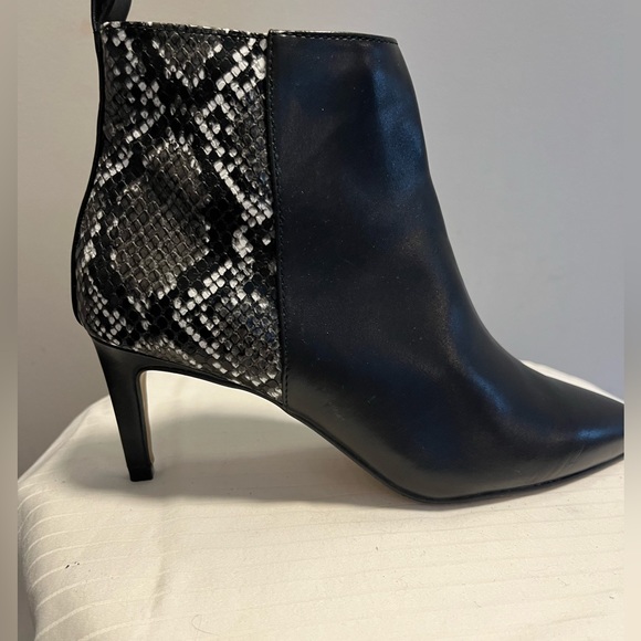 Black Booties with Snakeskin Detailing - Picture 5 of 8